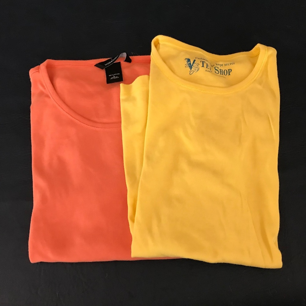 VICTORIA'S SECRET MODA INTERNATIONAL 2 WOMENS TEE SHIRTS NWOT M & L